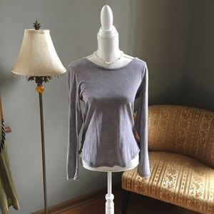 Must Have!Philosophy Long Sleeved Super Soft Tee Medium